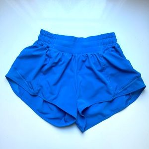 Lululemon Hotty Hot Low-Rise Lined Short 2.5”